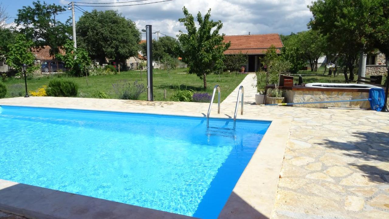 Villa Stone Medal Drniš Esterno foto