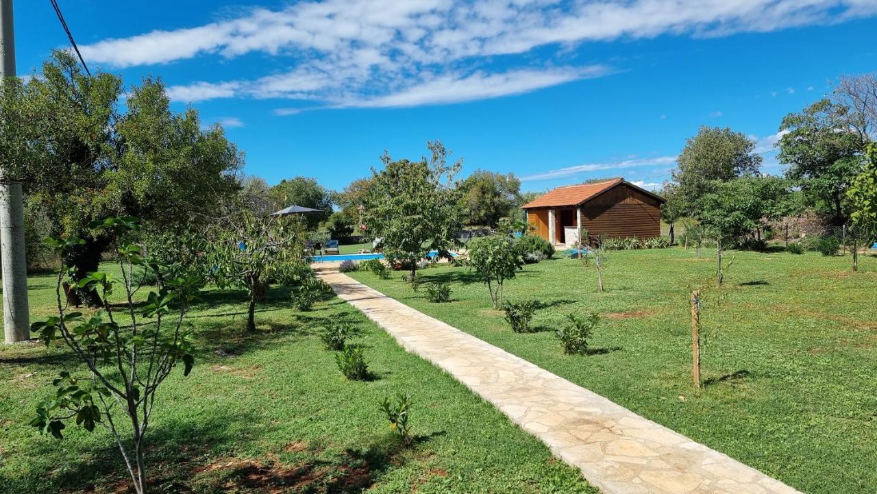 Villa Stone Medal Drniš Esterno foto