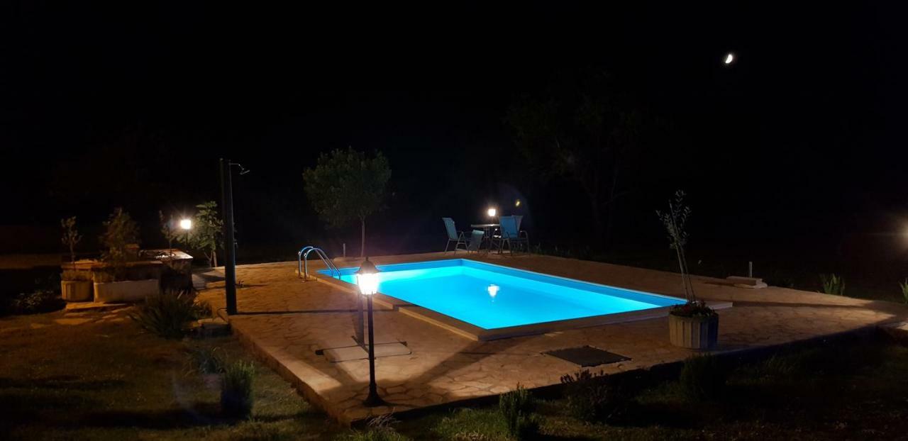 Villa Stone Medal Drniš Esterno foto