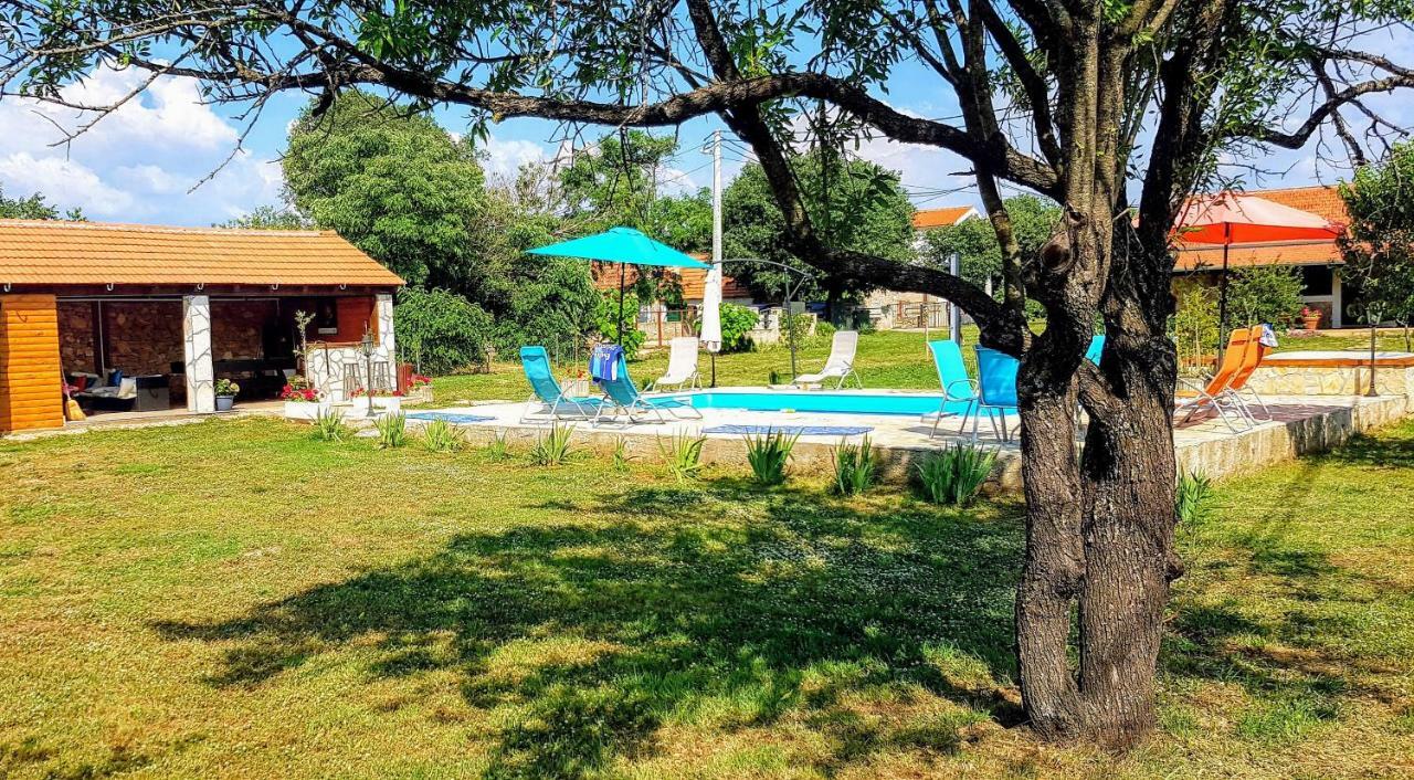 Villa Stone Medal Drniš Esterno foto